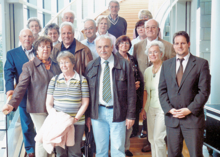 Das offizielle Landtagsbesucher-Gruppenfoto, berreicht durch MdL Schick